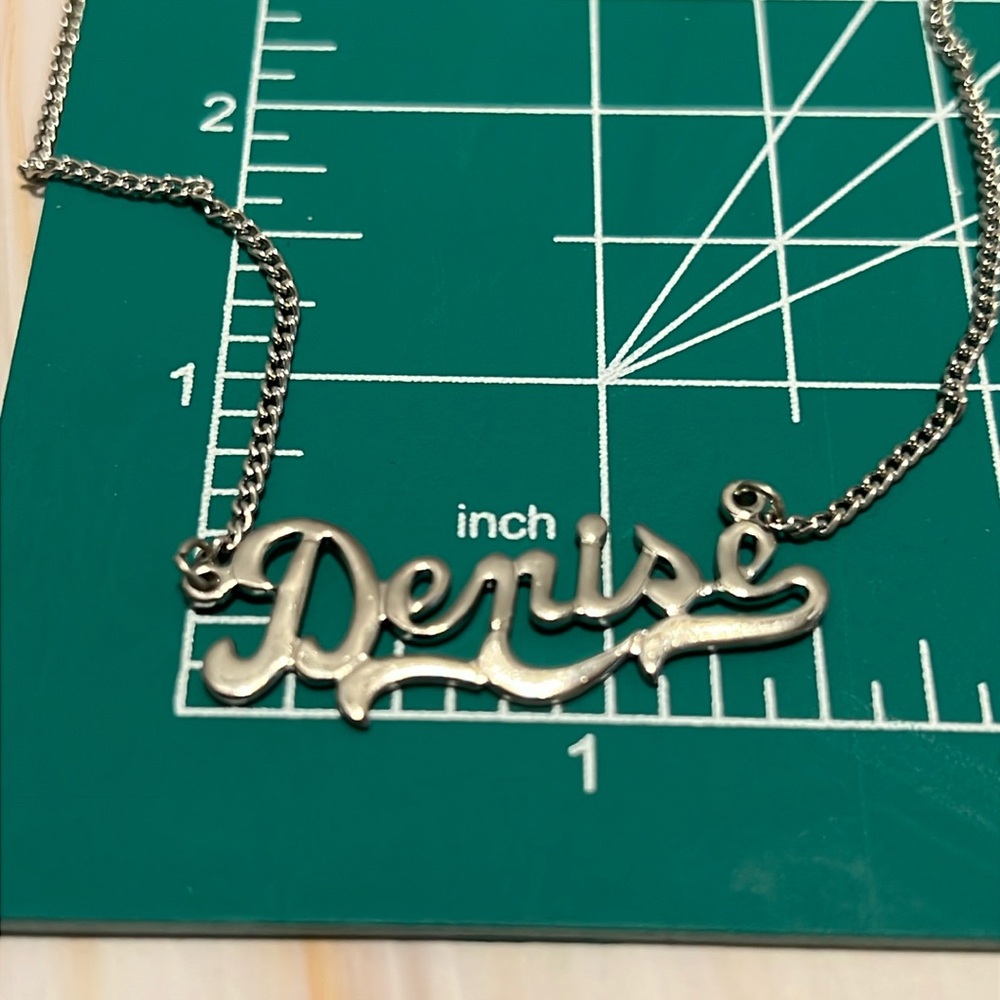 New Fashion Silver Tone Alloy “Denise” Name Necklace Nameplate Necklace - Picture 4 of 5